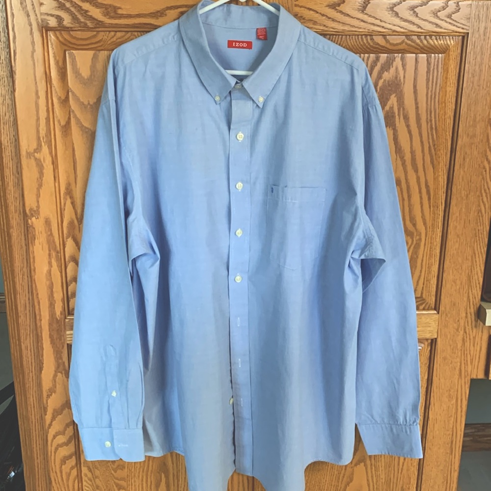 Izod Mens 2XLT blue button down casual dress shirt.